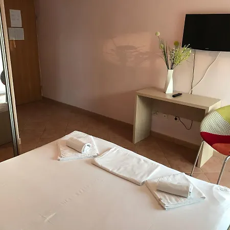 Ivo Guest house *